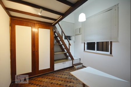 Sala/Quarto de kitnet/studio para alugar com 1 quarto, 18m² em Flamengo, Rio de Janeiro