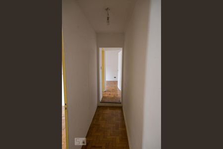 Corredor de casa à venda com 3 quartos, 170m² em Vila Mazzei, São Paulo