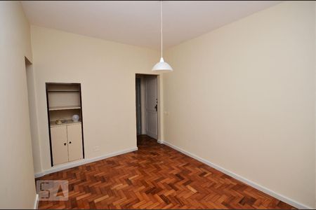 Sala de apartamento à venda com 2 quartos, 80m² em Laranjeiras, Rio de Janeiro