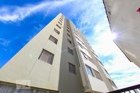 Apartamento para alugar com 100m², 3 quartos e 2 vagas Apartamento para alugar com 100m², 3 quartos e 2 vagasFachada