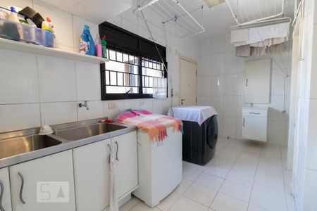 Apartamento para alugar com 478m², 4 quartos e 3 vagas Apartamento para alugar com 478m², 4 quartos e 3 vagasÁrea de Serviço