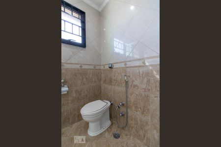 Apartamento para alugar com 478m², 4 quartos e 3 vagas Apartamento para alugar com 478m², 4 quartos e 3 vagasBanheiro da Suíte 1