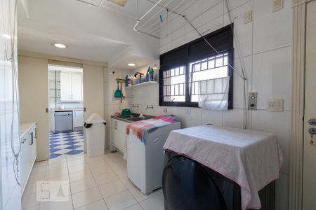 Apartamento para alugar com 478m², 4 quartos e 3 vagas Apartamento para alugar com 478m², 4 quartos e 3 vagasÁrea de Serviço