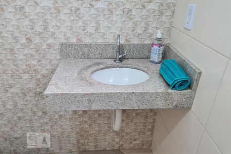 Detalhe Banheiro de kitnet/studio para alugar com 1 quarto, 42m² em Além Ponte, Sorocaba