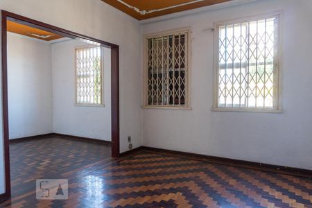 Sala de apartamento à venda com 3 quartos, 79m² em Passo da Areia, Porto Alegre