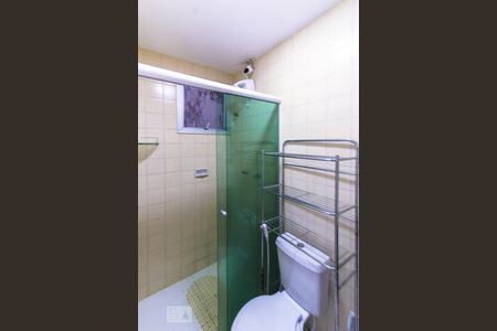 Banheiro de apartamento à venda com 2 quartos, 58m² em Itanhangá, Rio de Janeiro