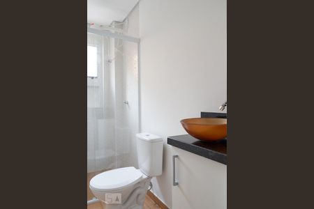Banheiro de apartamento para alugar com 1 quarto, 30m² em Vila Medeiros, São Paulo