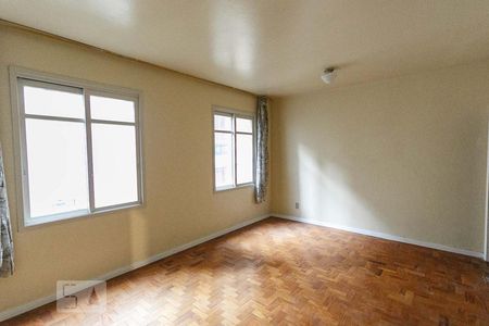 Sala/Quarto de kitnet/studio para alugar com 1 quarto, 31m² em Centro Histórico, Porto Alegre