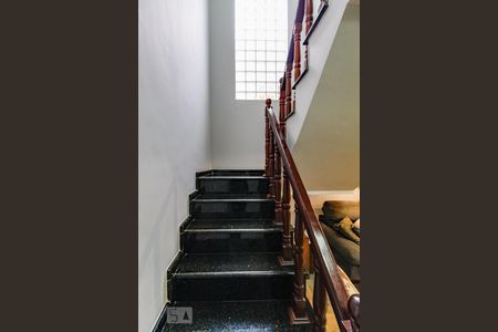 Escada de casa à venda com 3 quartos, 180m² em Parque Renato Maia, Guarulhos