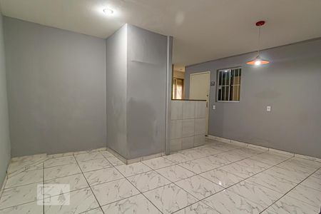 Sala de apartamento para alugar com 2 quartos, 72m² em Gardênia Azul, Rio de Janeiro
