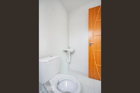 Banheiro de kitnet/studio para alugar com 1 quarto, 42m² em Vila Aricanduva, São Paulo