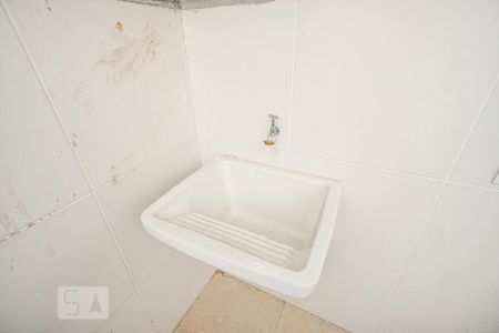 Tanque de apartamento para alugar com 3 quartos, 77m² em Vila Aricanduva, São Paulo