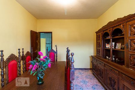 Sala de casa à venda com 3 quartos, 150m² em Universitário, Belo Horizonte