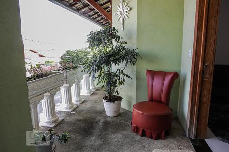 Sacada de casa à venda com 4 quartos, 298m² em Ouro Preto, Belo Horizonte