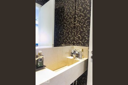 Apartamento à venda com 123m², 3 quartos e 2 vagas Apartamento à venda com 123m², 3 quartos e 2 vagasLavabo