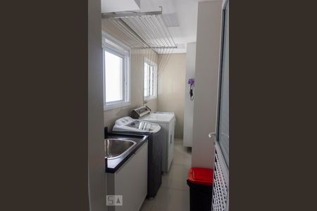 Apartamento à venda com 123m², 3 quartos e 2 vagas Apartamento à venda com 123m², 3 quartos e 2 vagasLavanderia