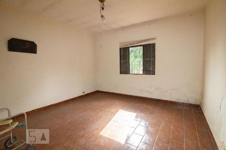 Quarto de casa para alugar com 3 quartos, 120m² em Vila Romero, São Paulo