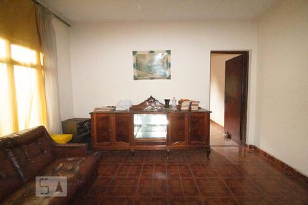 Sala de casa à venda com 3 quartos, 120m² em Vila Romero, São Paulo