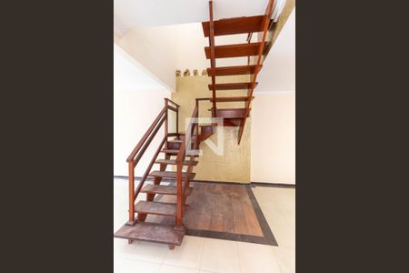 Escada de casa à venda com 4 quartos, 364m² em Vila Santo Henrique, São Paulo