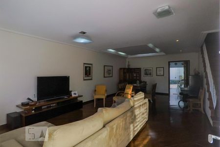 Sala de casa à venda com 3 quartos, 240m² em Vila Monumento, São Paulo