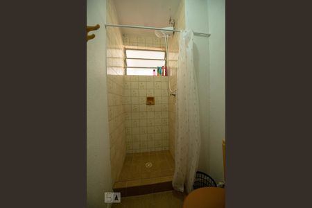 Banheiro de apartamento à venda com 1 quarto, 58m² em Santa Tereza, Porto Alegre