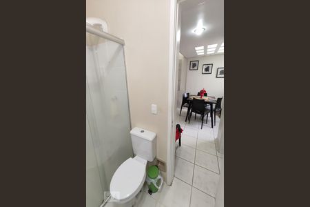 Apartamento à venda com 104m², 2 quartos e 1 vaga Apartamento à venda com 104m², 2 quartos e 1 vagaBanheiro