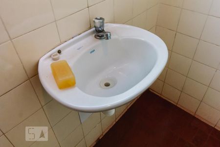 Banheiro Pia de casa para alugar com 1 quarto, 180m² em Vila Hamburguesa, São Paulo
