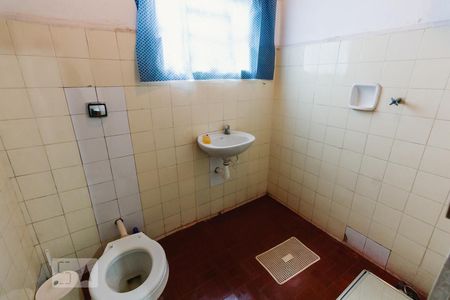 Banheiro de casa à venda com 1 quarto, 180m² em Vila Hamburguesa, São Paulo