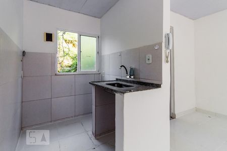Sala/Cozinha de kitnet/studio à venda com 1 quarto, 26m² em Pitangueiras, Rio de Janeiro