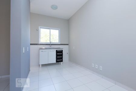 Sala/Cozinha de kitnet/studio para alugar com 1 quarto, 40m² em Jardim Capitao, Sorocaba