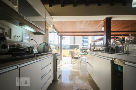 Cozinha de apartamento à venda com 3 quartos, 225m² em Barra da Tijuca, Rio de Janeiro