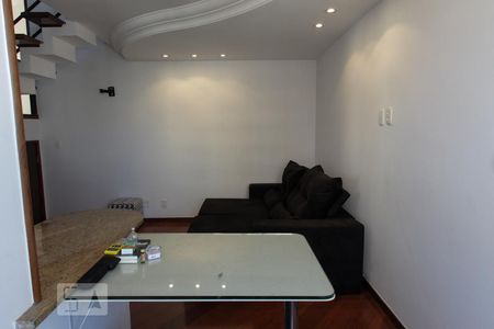 Apartamento para alugar com 55m², 1 quarto e 2 vagasSala