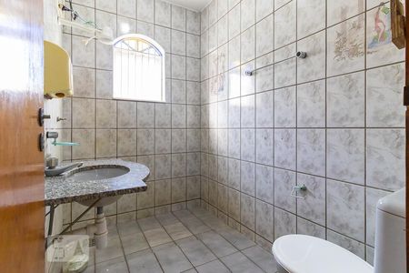 Casa à venda com 186m², 5 quartos e 6 vagas Casa à venda com 186m², 5 quartos e 6 vagasBanheiro 1