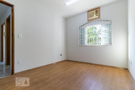 Casa à venda com 186m², 5 quartos e 6 vagas Casa à venda com 186m², 5 quartos e 6 vagasQuarto 3