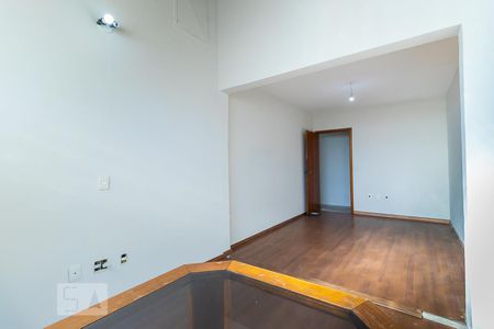 Casa à venda com 186m², 5 quartos e 6 vagas Casa à venda com 186m², 5 quartos e 6 vagasQuarto 2