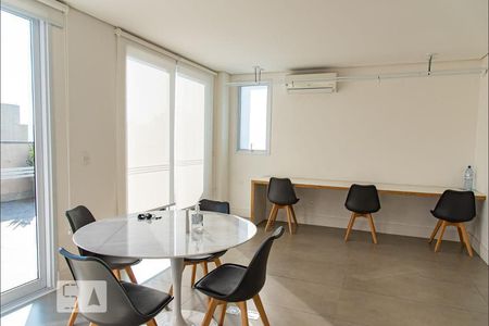 Studio para alugar com 36m², 1 quarto e 1 vaga Studio para alugar com 36m², 1 quarto e 1 vagaHome office