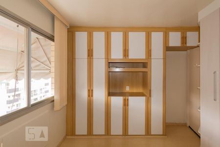 Suíte de apartamento à venda com 2 quartos, 74m² em Tijuca, Rio de Janeiro