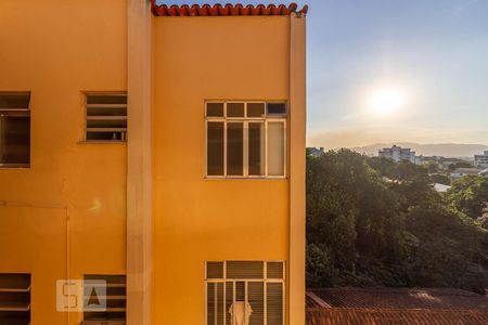 Vista do Quarto 1 de apartamento para alugar com 2 quartos, 45m² em Vila Valqueire, Rio de Janeiro