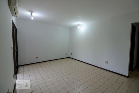 Sala de apartamento para alugar com 1 quarto, 63m² em Centro, Ribeirão Preto