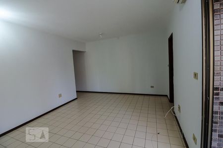 Sala de apartamento para alugar com 1 quarto, 63m² em Centro, Ribeirão Preto