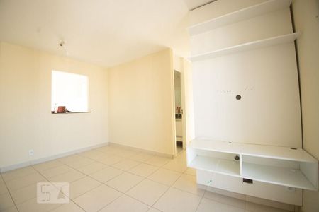 sala de apartamento para alugar com 3 quartos, 70m² em Jardim Ipaussurama, Campinas