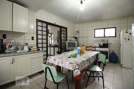 Cozinha de casa à venda com 2 quartos, 250m² em Vila Monumento, São Paulo