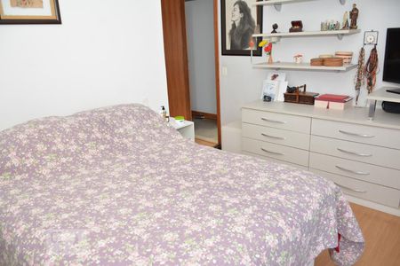 Quarto com suite de apartamento à venda com 3 quartos, 220m² em Jardim Guanabara, Rio de Janeiro