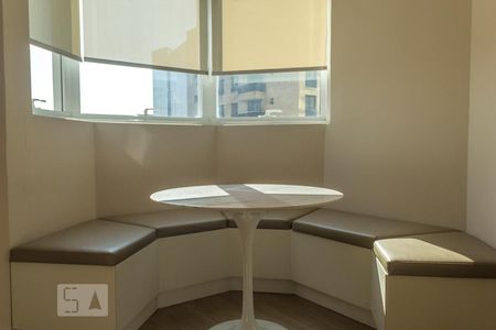 Sala de apartamento para alugar com 1 quarto, 33m² em Vila Olímpia, São Paulo