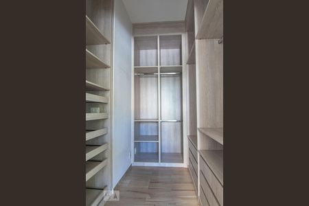 Closet do Quarto 1 de apartamento para alugar com 2 quartos, 48m² em Vila Dom Pedro Ii, São Paulo