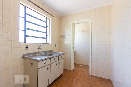 Cozinha de apartamento para alugar com 1 quarto, 32m² em Jardim São Pedro, Porto Alegre