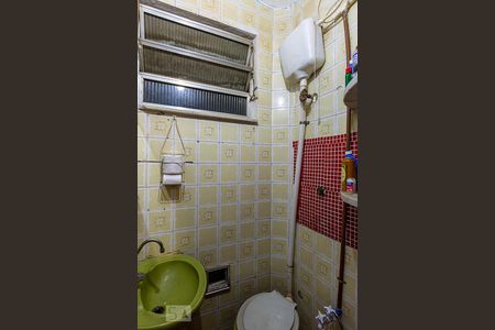 Banheiro de kitnet/studio à venda com 1 quarto, 30m² em Centro, Niterói