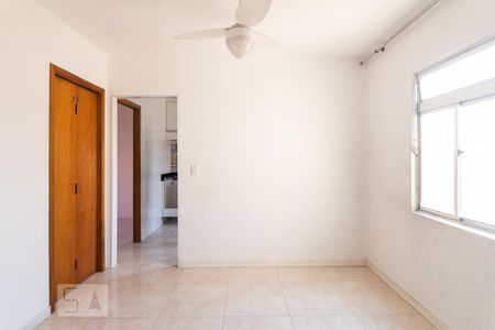 Sala de apartamento para alugar com 2 quartos, 44m² em Conjunto Habitacional Teotonio Vilela, São Paulo