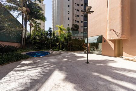 Apartamento à venda com 210m², 3 quartos e 4 vagas Apartamento à venda com 210m², 3 quartos e 4 vagasÁrea comum do prédio