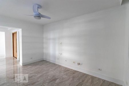 Apartamento à venda com 210m², 3 quartos e 4 vagas Apartamento à venda com 210m², 3 quartos e 4 vagasSala